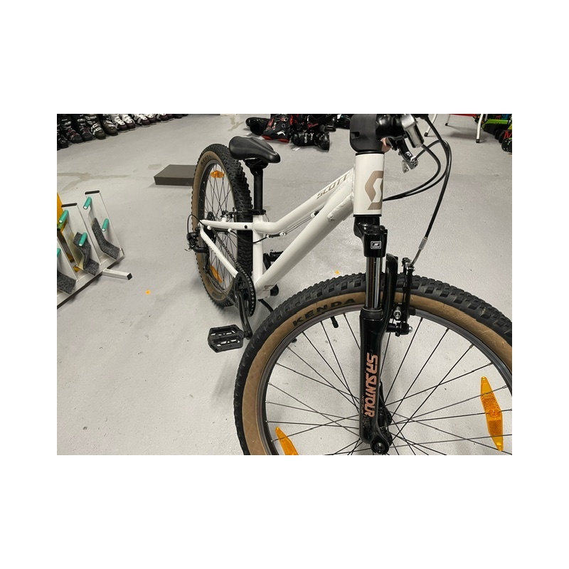 Bazarové dětské HORSKÉ KOLO SCOTT CONTESSA 24 model 2024