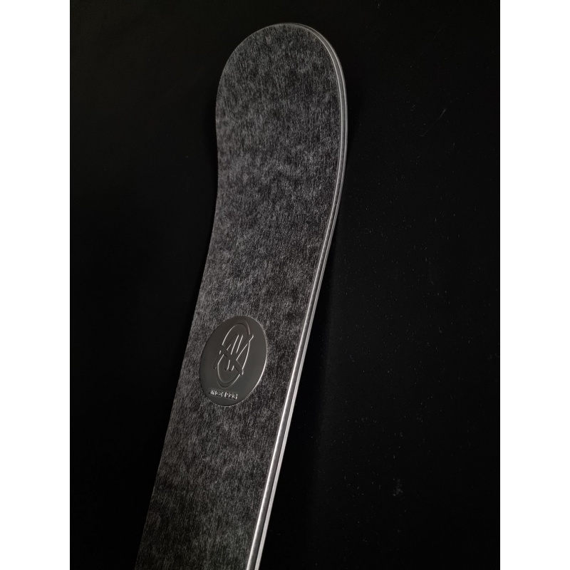 lyže Ak Ski skiN + vázání Tyrolia PRD12 model 2025