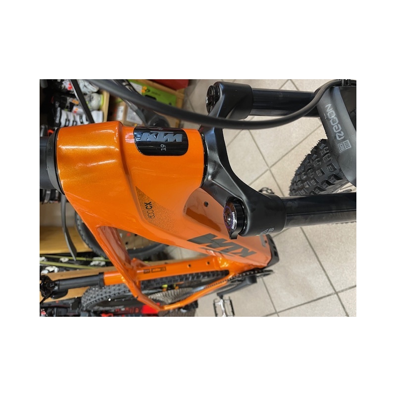 Horské elektrokolo KTM Macina Team 892 - Fresh orange (Black) model 2026