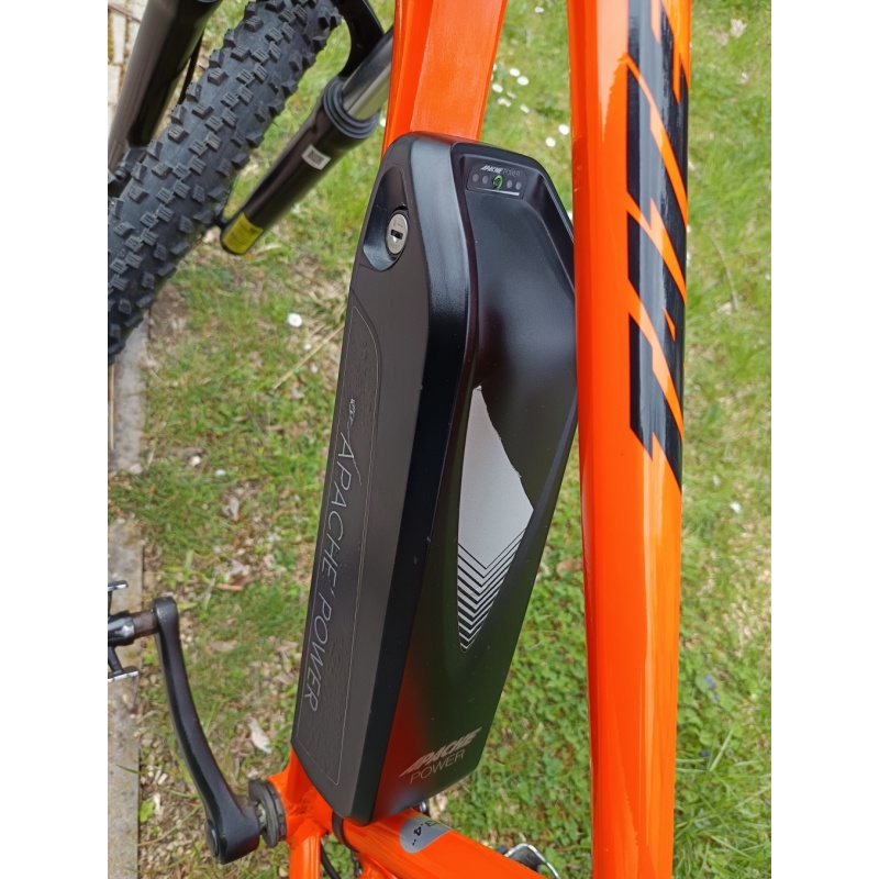 Bazarové juniorské elektrokolo APACHE Tate 24"