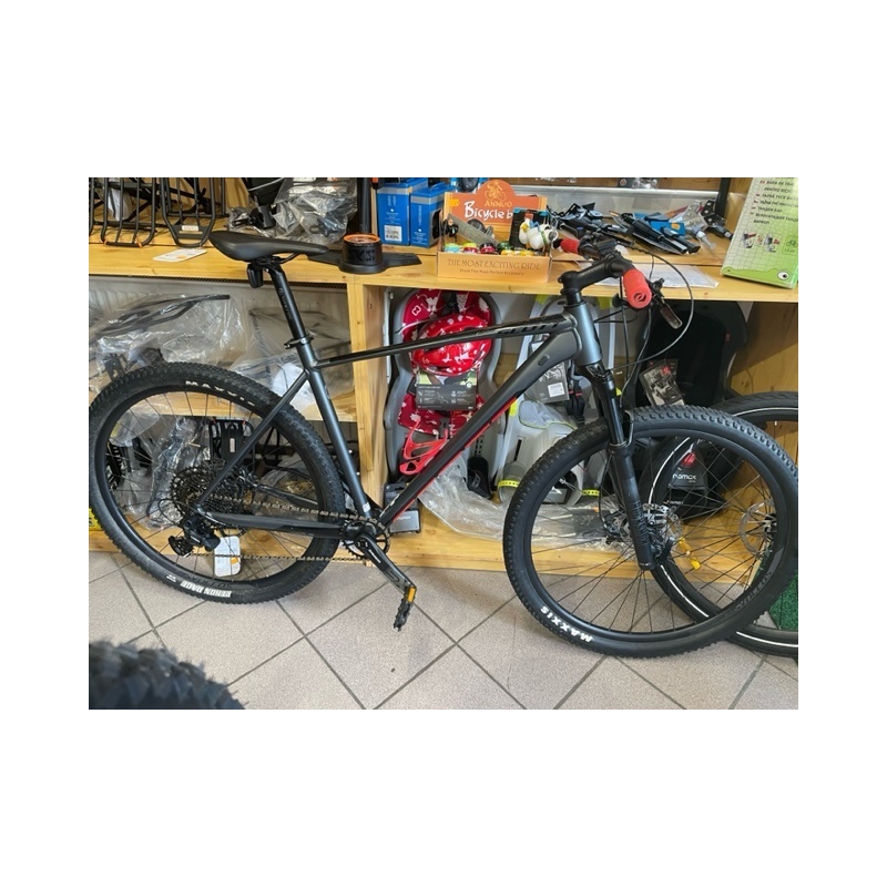 Bazarove horske kolo SCOTT SCALE 970 dark grey velikost L model 2022 SportSefcik.cz